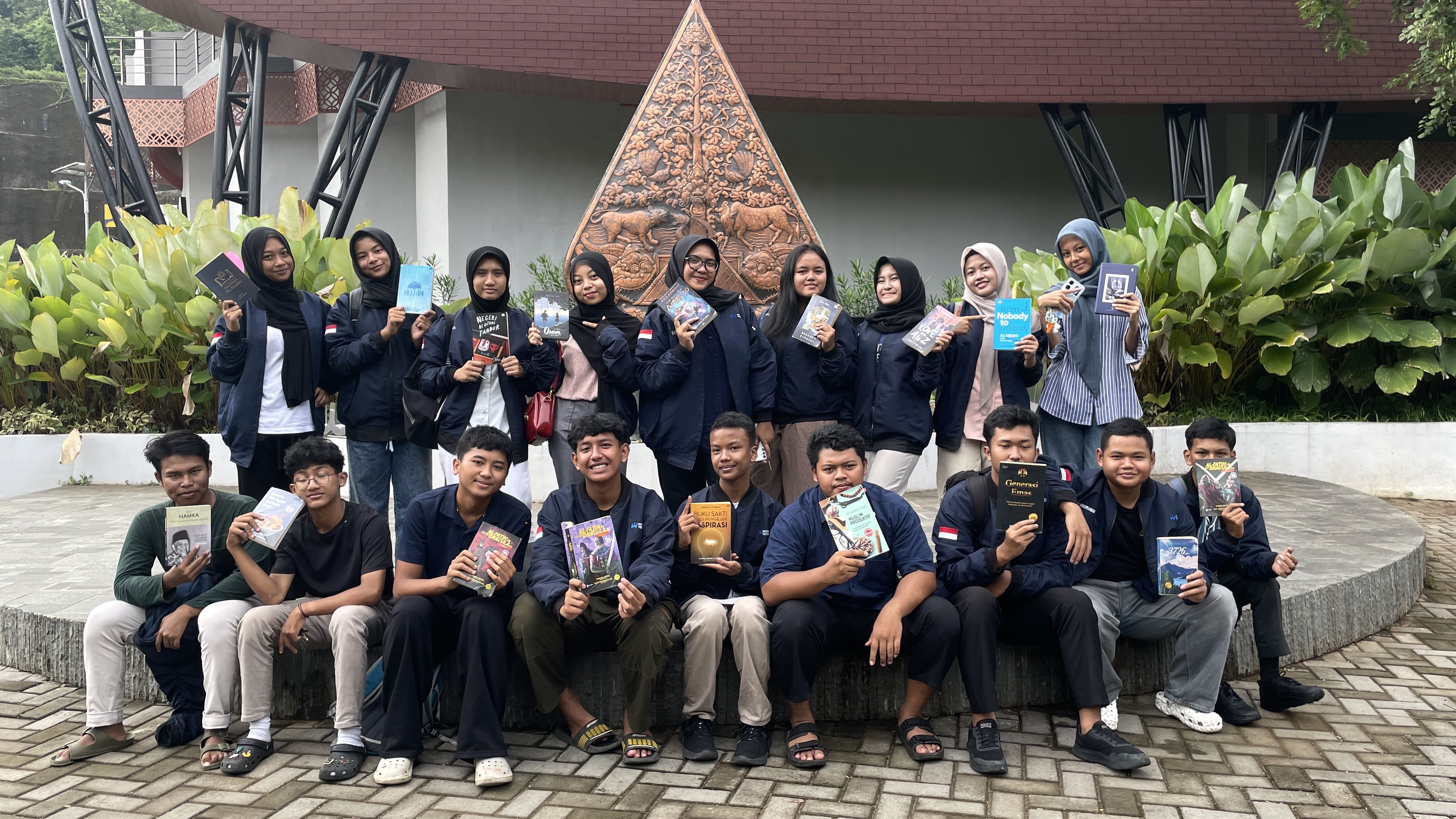 Wonogiri Enjoy with Book, Menumbuhkan Budaya Literasi Melalui Ruang Baca Bersama